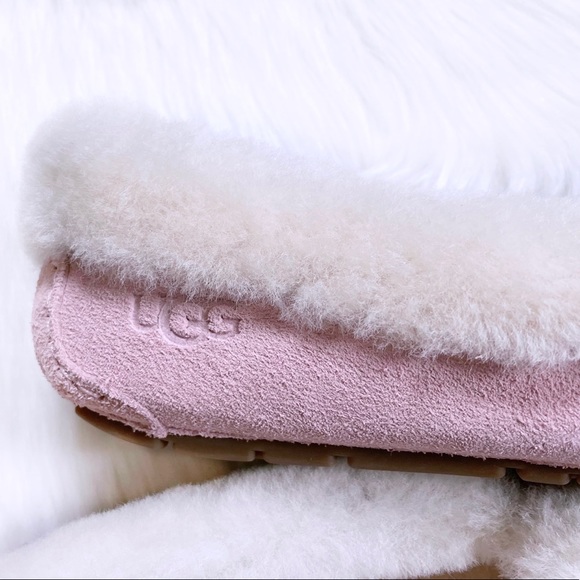UGG Women’s Dakota Spill Seam Moccasin Slippers In Pink Cloud - Picture 6 of 8